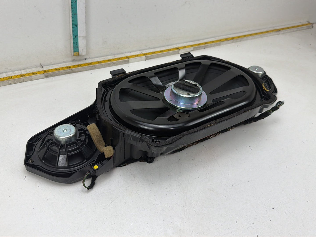 2007-2013 Mercedes-Benz S-Class 550 W221 Subwoofer Speakers A2218208102 OEM