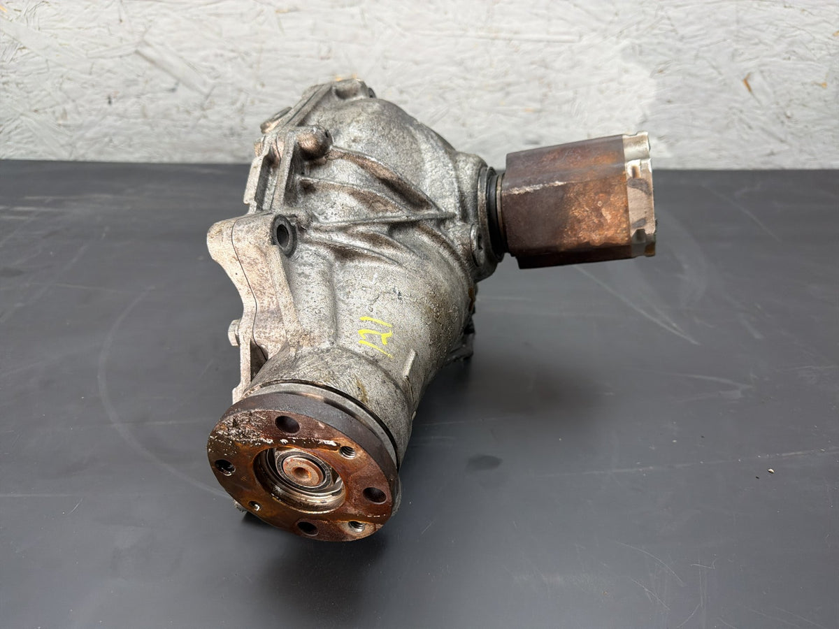 2011-2013 BMW X5 Front Axle Final Drive Differential Carrier OEM