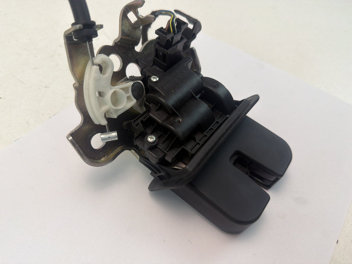 2015-2020 Audi A3 8V Rear Trunk Lid Tailgate Lock Latch Actuator 4H0827505A OEM
