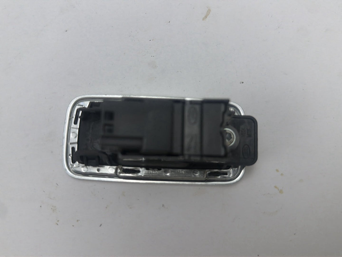 2017-2020 Jaguar F-Pace- Front RH Passenger Door Window Switch GX73-14717-AC OEM