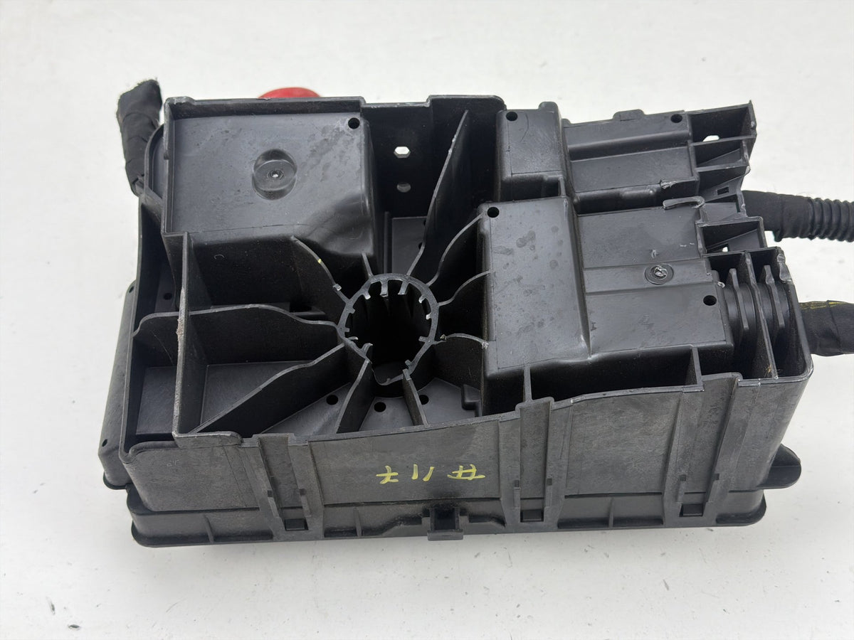 2011-2016 Chevrolet Cruze Engine Bay Power Fuse Box Relay Block 42353366 OEM
