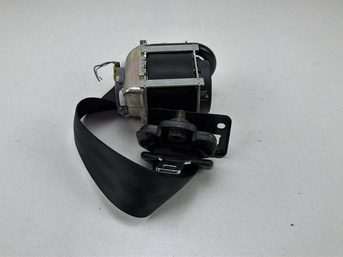 2011-2019 Jaguar XJ X351 Left Front Seat Belt Retractor Pretensioner 620408800 OEM