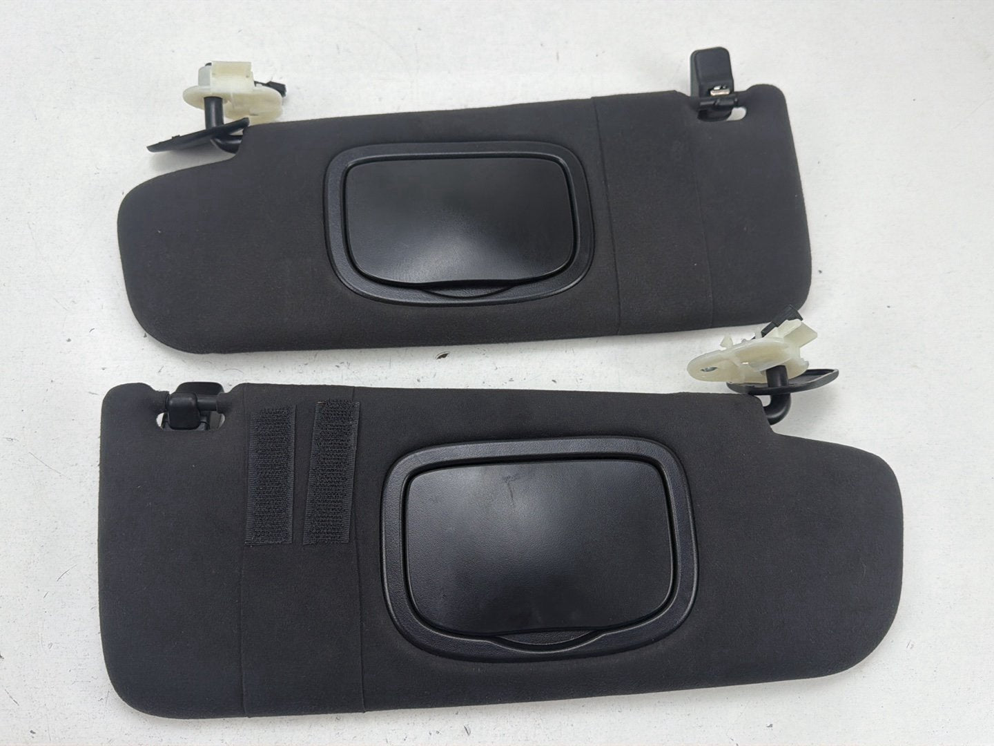 2014-2017 Maserati Ghibli Front Left Driver/Right Passenger Side Sun Visor OEM
