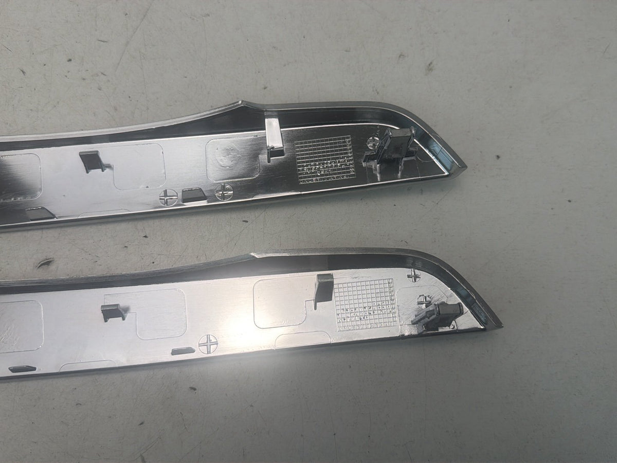 2010-2013 Land Rover Range Rover Front & Rear Left Door Trim AH32-26657-ADW OEM