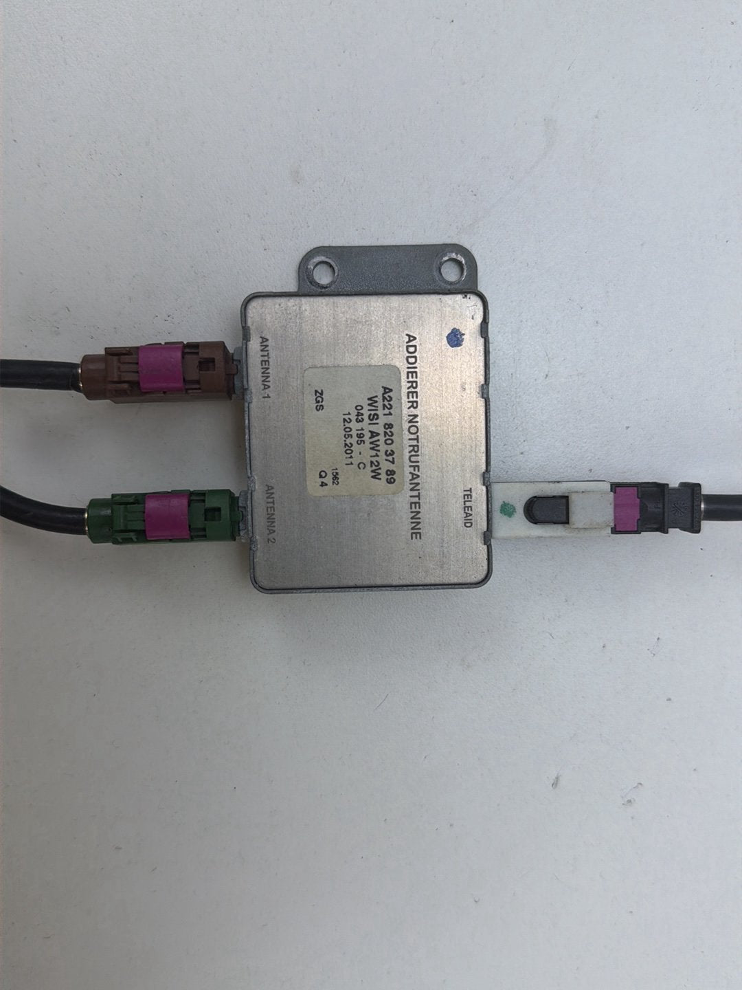 2007-2013 Mercedes-Benz S-Class W221 Antenna Amplifier AMP Splitter Module OEM