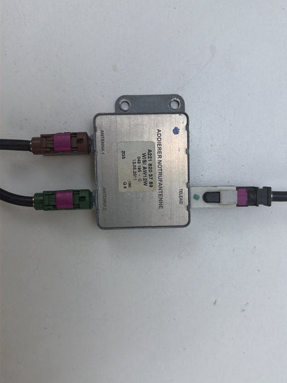 2007-2013 Mercedes-Benz S-Class W221 Antenna Amplifier AMP Splitter Module OEM