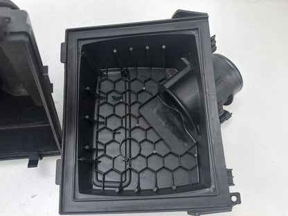 2013-2016 Lincoln MKZ Engine Air Cleaner Intake Housing Box DS73-9A600-AC OEM