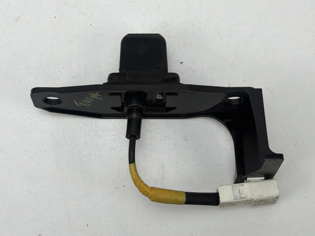2010-2015 Lexus IS250 Rear View Back Up Assistance Camera 86790-53020 OEM