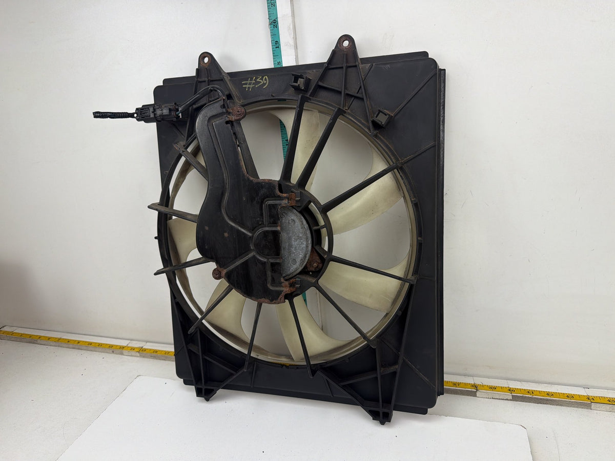 2011-2017 Honda Odyssey 3.5L Engine Cooling Fan Motor Shroud Assembly OEM