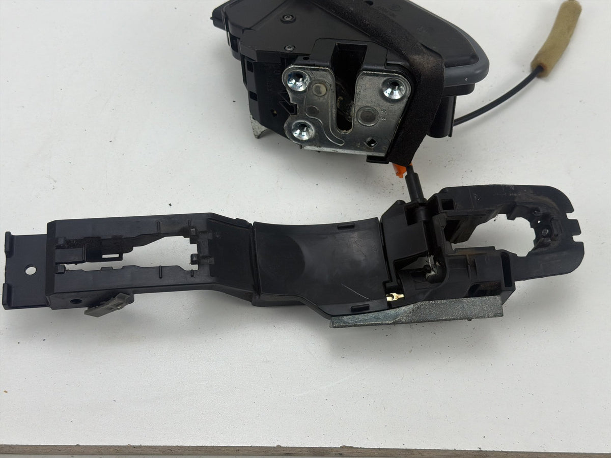 2013-2019 Nissan Sentra Front Right Side Door Lock Actuator W/Handle Bracket OEM