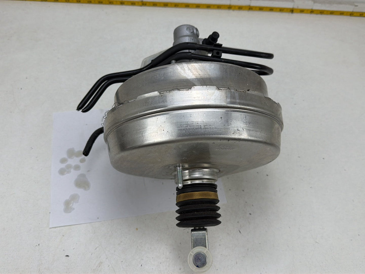 2017-2020 Jaguar F-Pace Power Brake Booster Fluid Reservoir Master Cylinder OEM