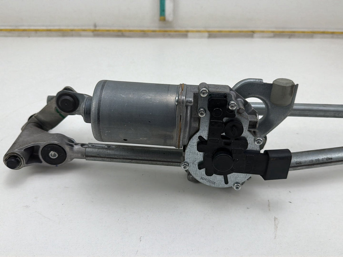 2010-2015 BMW X1 E84 Front Windshield Wiper Motor Transmission Linkage Assembly