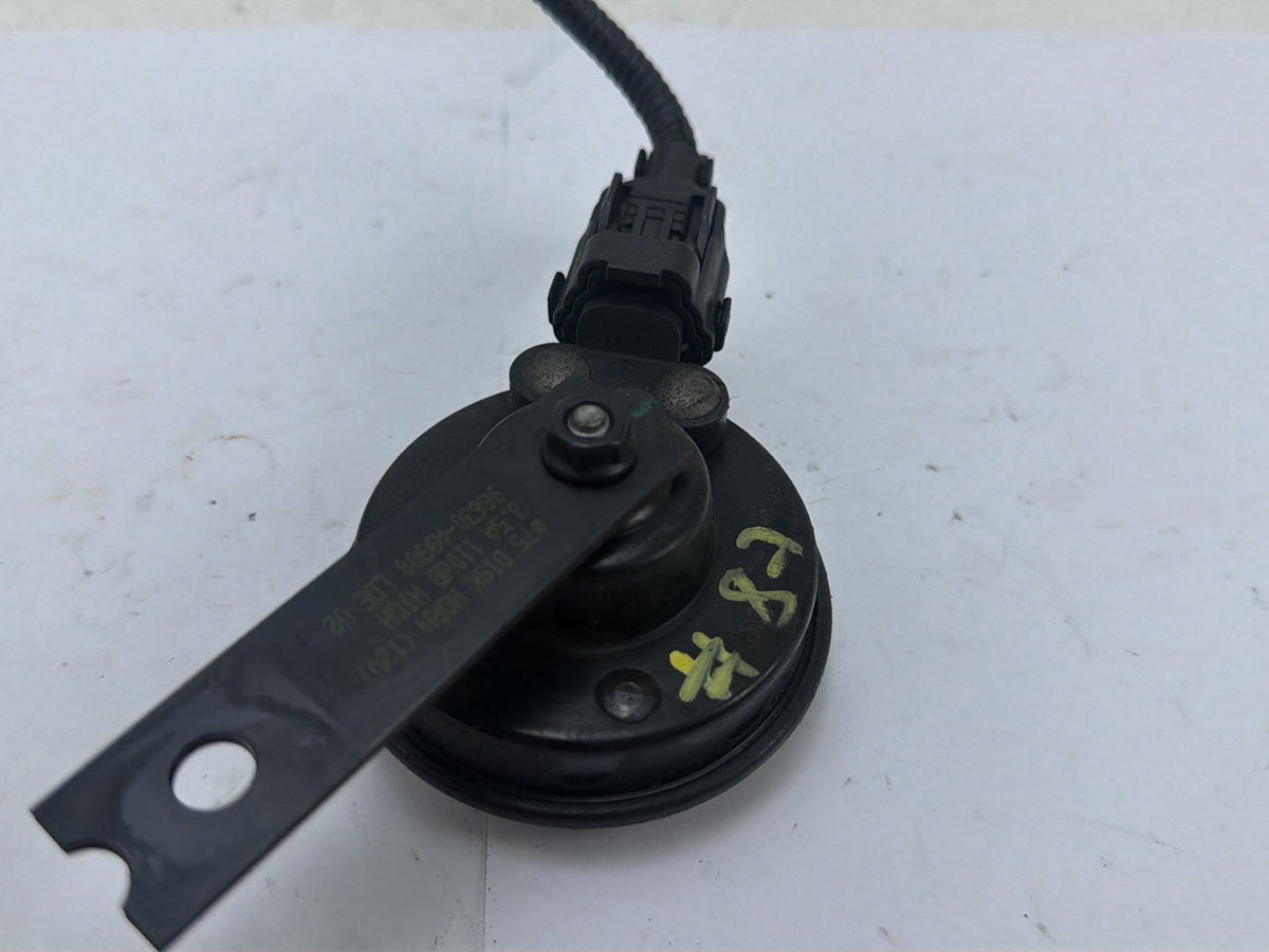 2015 - 2018 Kia Sedona Front High Tone Note Alarm Horn Signal 96630-A9900 OEM