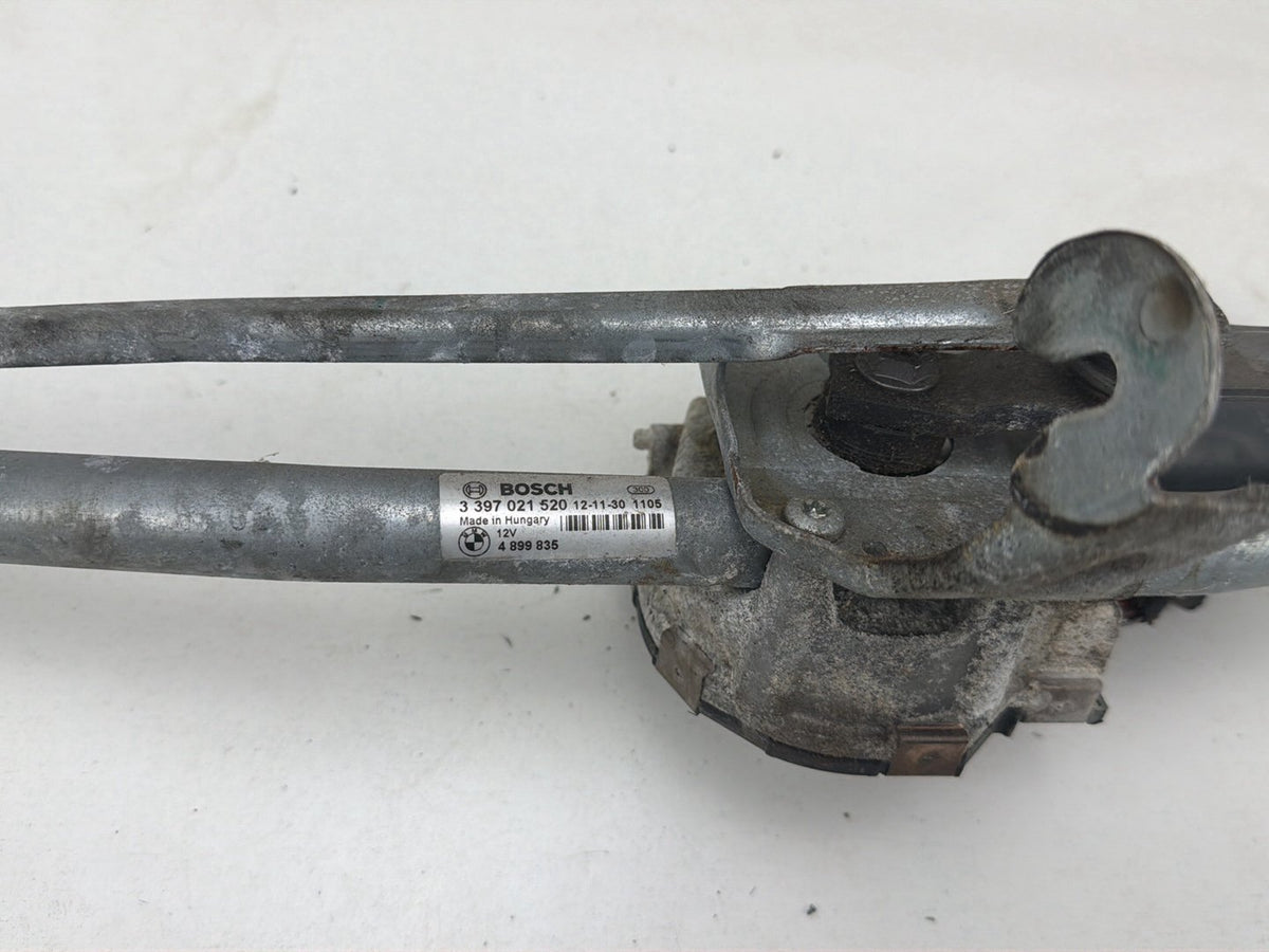 2012-2016 BMW 528i F10 Front Windshield Wiper Linkage w/ Motor 4899835 OEM