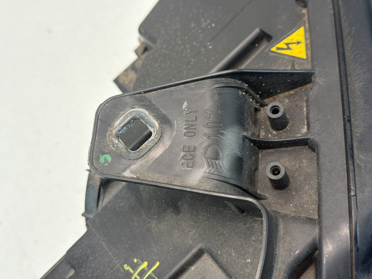 2015-2016 Audi A3 8V Front Right Passenger Side Headlamp Light 8V0941006B OEM