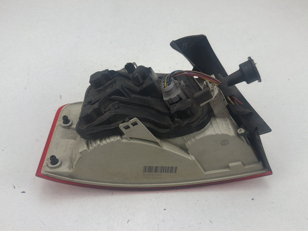 2005-2008 Audi A4 Rear Right Passenger Side Outer Tail Light Lamp R965070 OEM