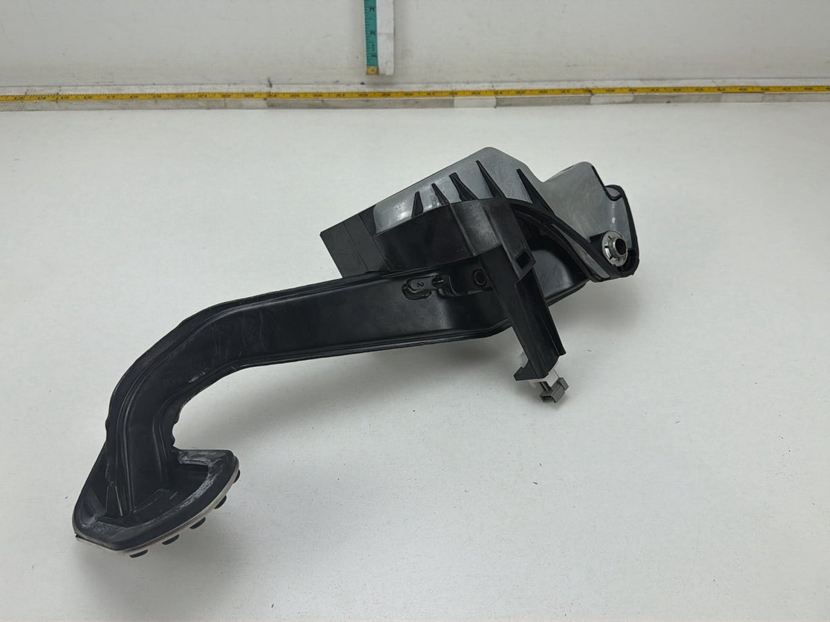 2010-2014 Mercedes-Benz E-Class-Brake Pedal PP204290059 OEM