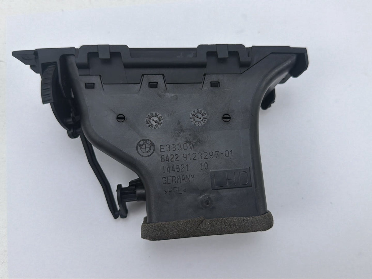 2007-2008 BMW 328xi Front Left Driver Side Dash Air Vent 9123297 OEM