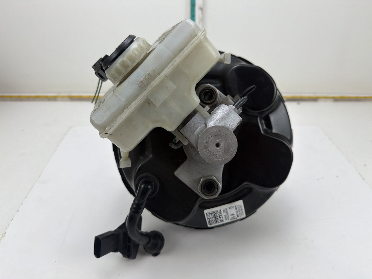 2013-2017 Audi Q5 Power Brake Booster Master Cylinder Reservoir 8R0612103H OEM