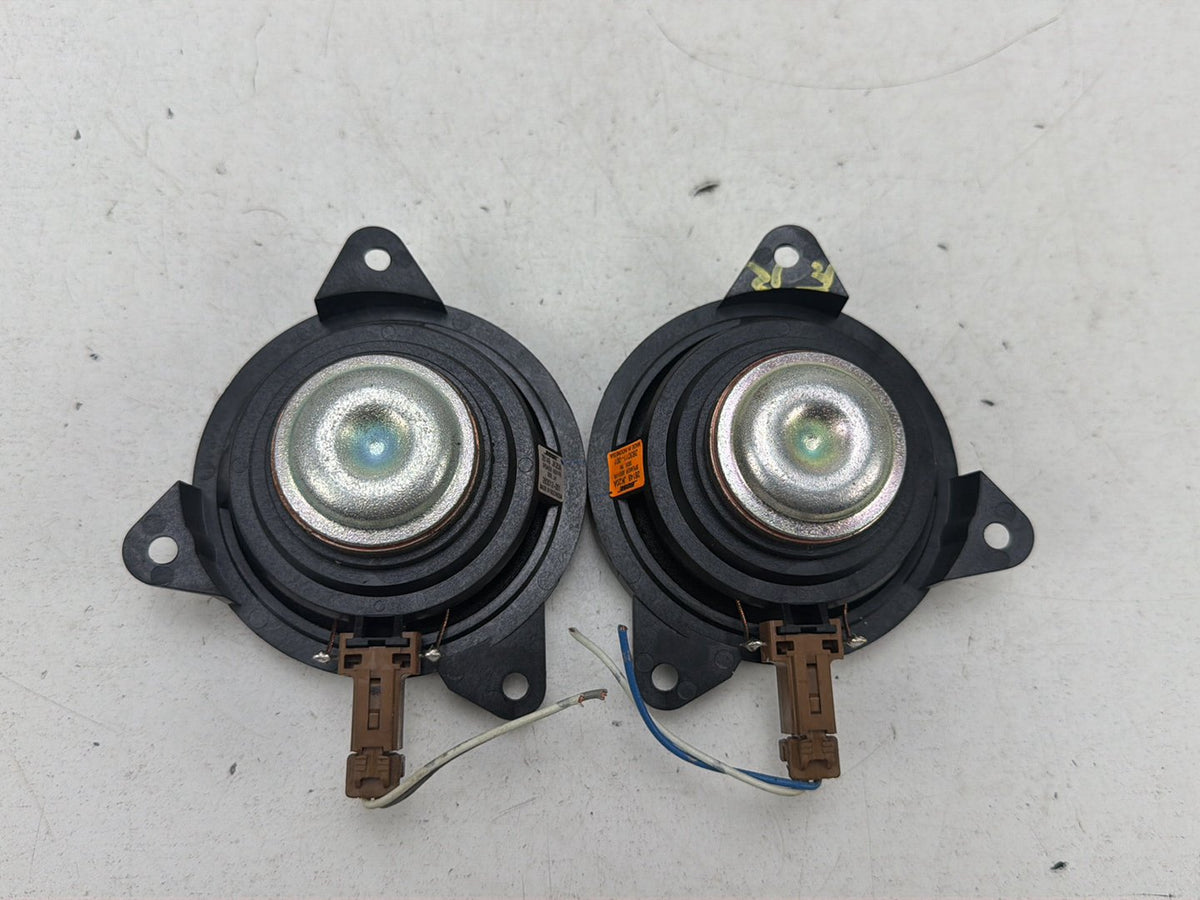 2011-2015 Infiniti G37 Front Right Door Audio Speaker Pair 283011-001 OEM