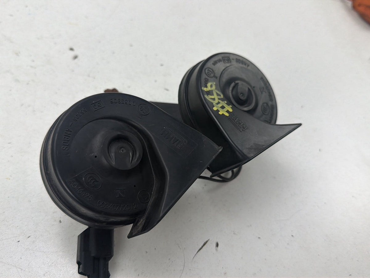 2011-2015 Ford Explorer High & Low Tone Dual Horn Signal Set A046495 OEM
