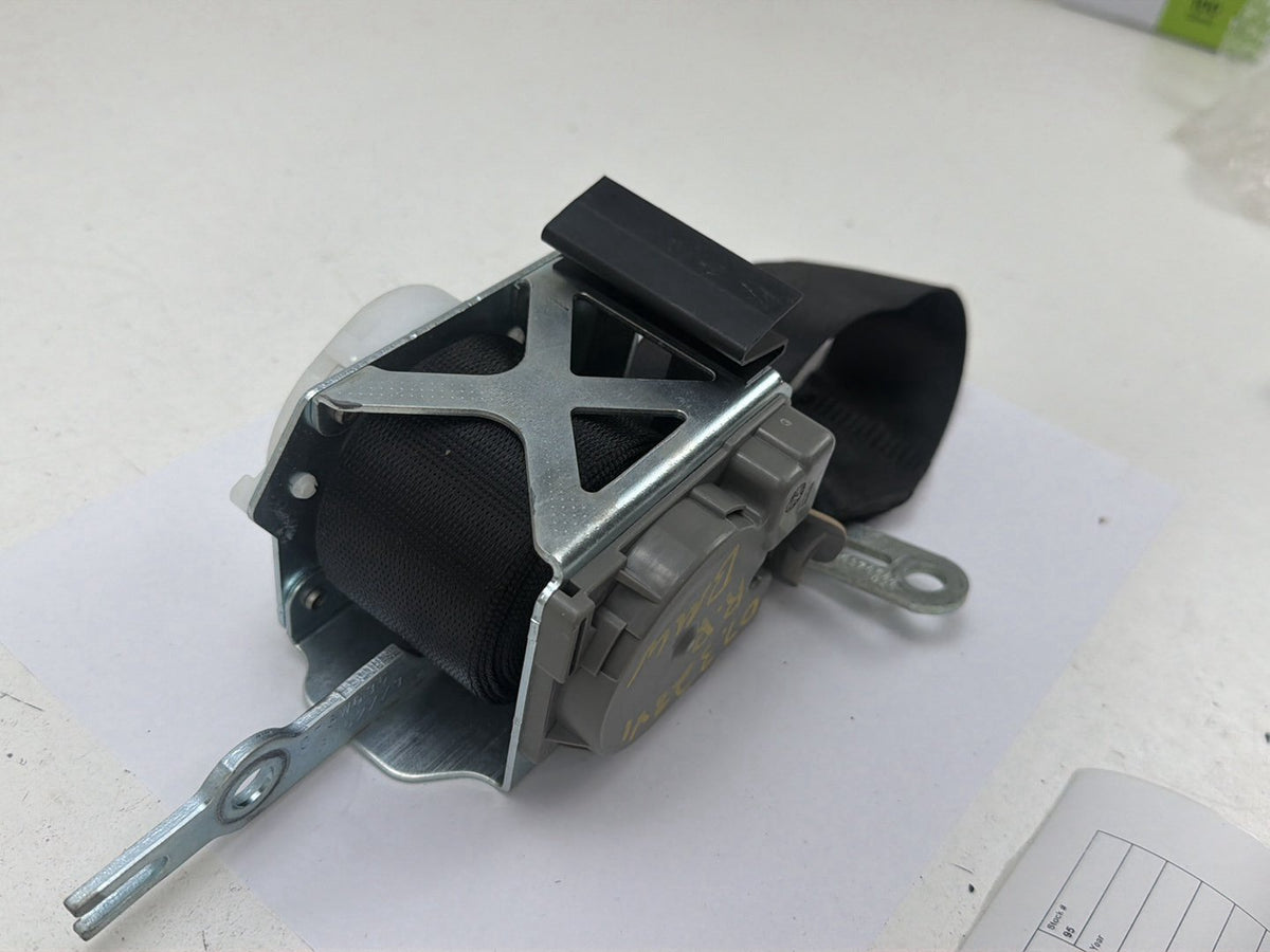 2007-2008 BMW 328xi Rear Right Passenger Side Seat Belt Retractor 7132243 OEM