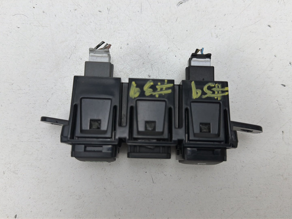 2013-2019 Nissan Sentra B17 ECO Sport Traction Control Switch 689TU3SGOA OEM
