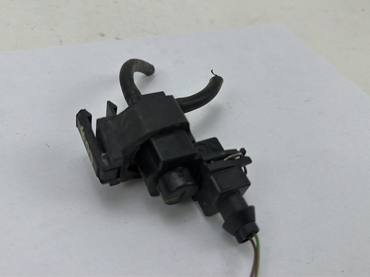 2006-2010 BMW X3 Exhaust Flap Vacuum Control Valve Solenoid 18.30 8 615 875 OEM