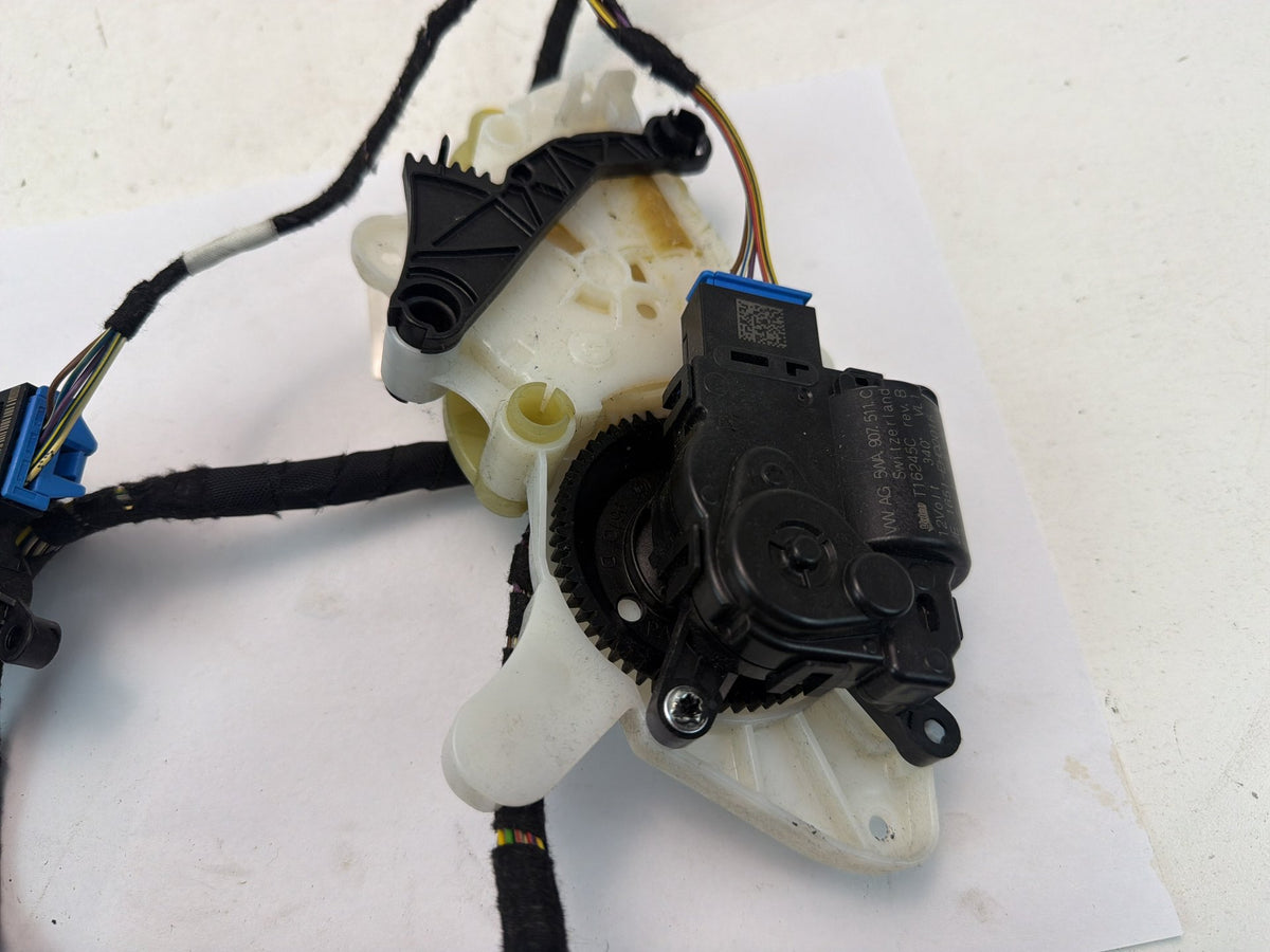 2015-2020 Audi A3 A/C Heater Blend Door Flap Actuator Motor Bracket Wire OEM
