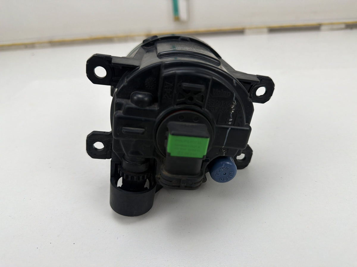 2012-2015 Fiat 500 Front Left Driver Fog Light Lamp Halogen 05182426AA OEM