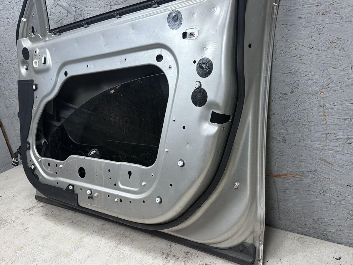2014-2019 Jaguar XJ Front Right Passenger Side Door Shell C2D24174 OEM