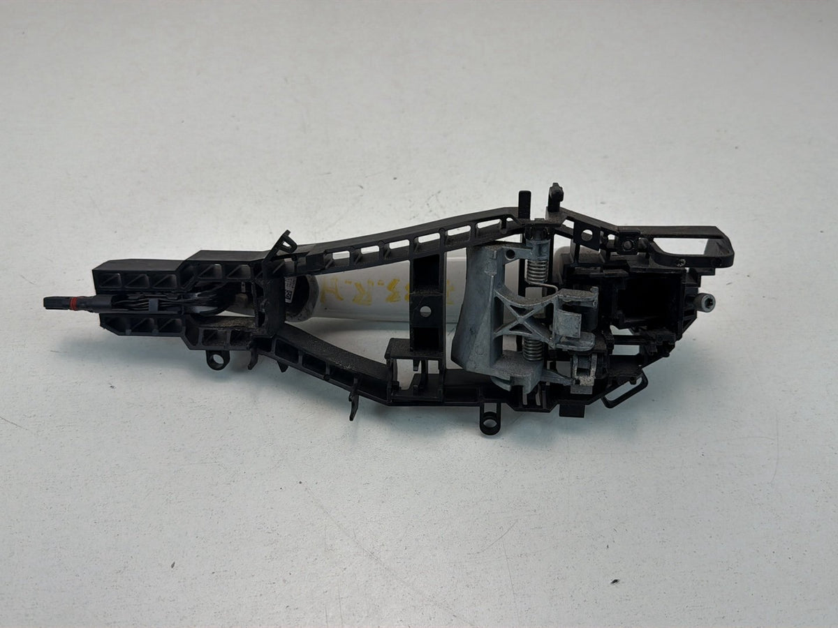 2014-2016 BMW 228i F22 Front Right Passenger Side Exterior Door Handle OEM