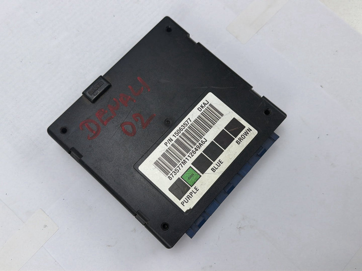 2000-2002 GMC Yukon Denali Body Control Module BCM 15063577 OEM