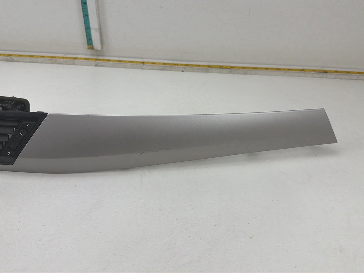 2013-2014 BMW X1 E84 SUV Dash Air Vent Centre OEM