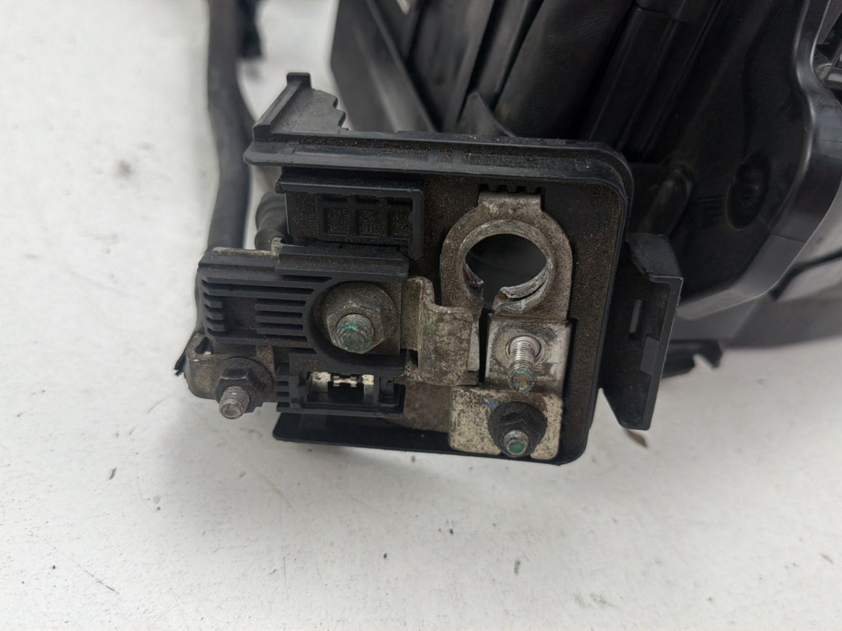2015-2018 Kia Sedona Engine Fuse Relay Box Module w/ Battery Wiring Harness OEM