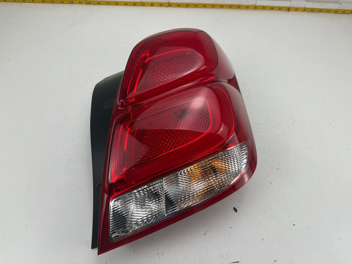 2017-2022 Chevrolet Trax Right Passenger Side Tail Light LED Opt Uge OEM