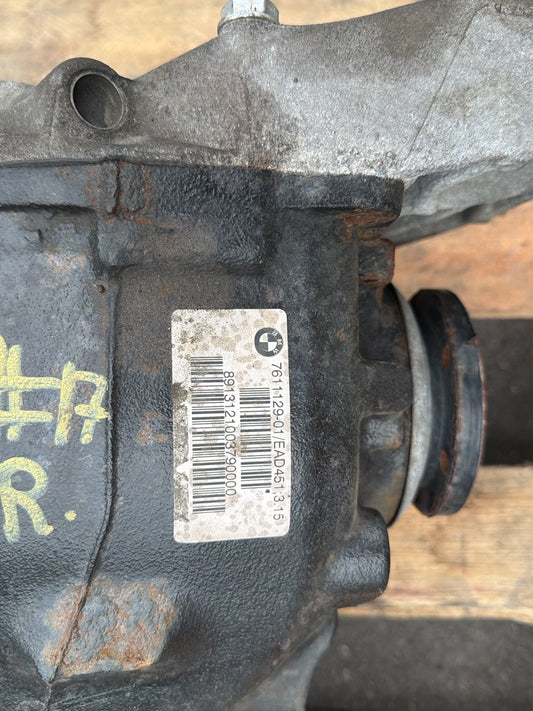 2012-2015 BMW X1 E84 SUV Rear Differential Carrier 7611129-01 OEM
