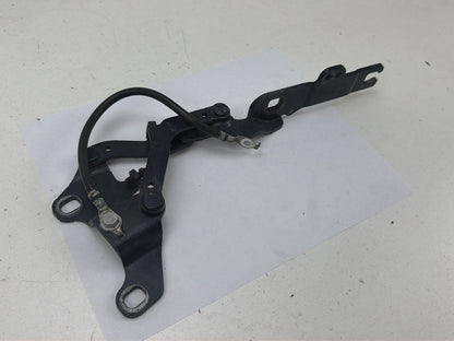 2007-2008 BMW 328xi Front Left Driver Side Hood Hinge 7115263 OEM