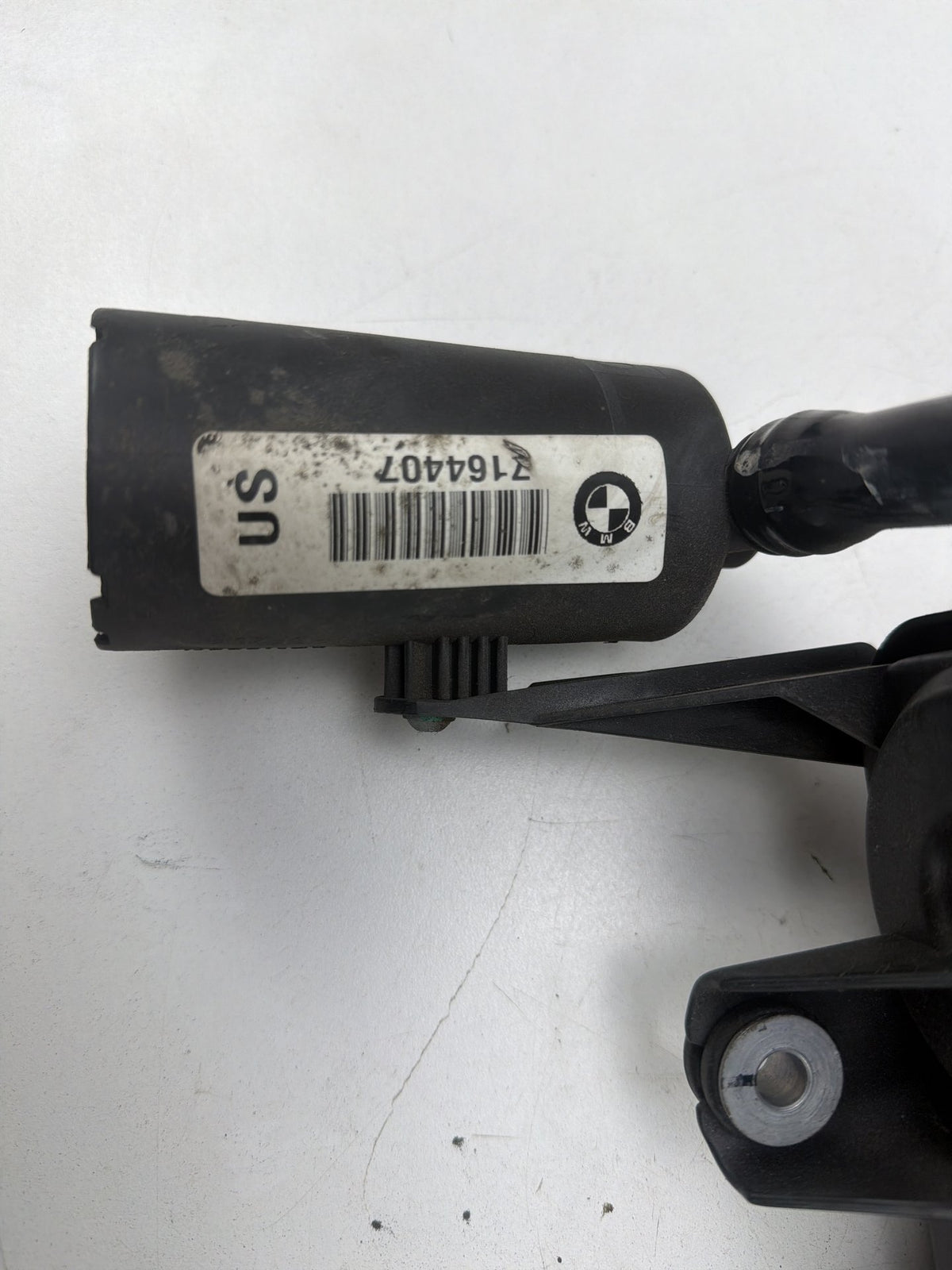 2007-2013 BMW X5 Carbon Vapor Charcoal Canister Leak Detection Pump 7164407 OEM