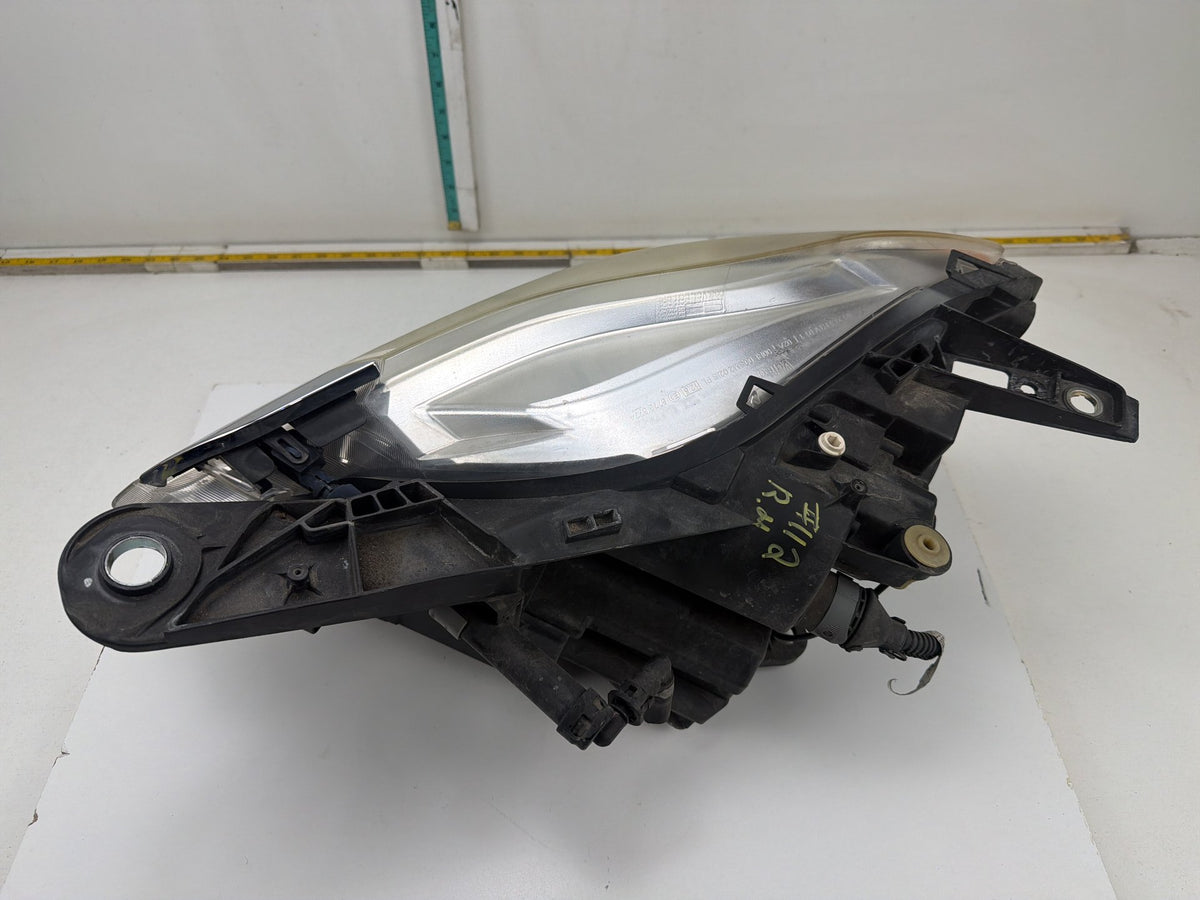 2014-2017 Maserati Quattroporte Front Right Side Headlight P67766201 OEM