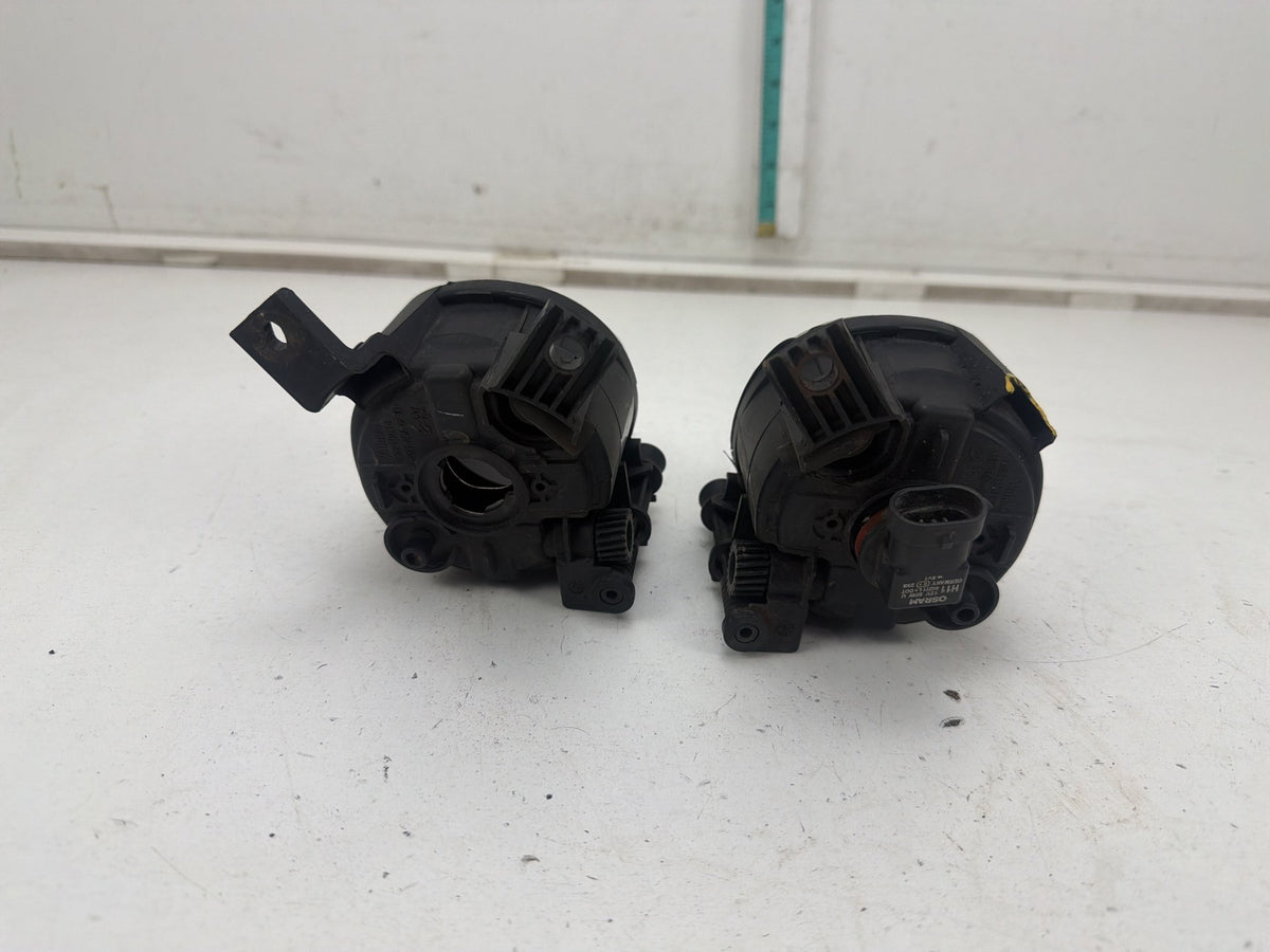 2005-2008 Audi A4 Front Bumper Fog Driving Lights Lamps Pair 8E0941699C OEM