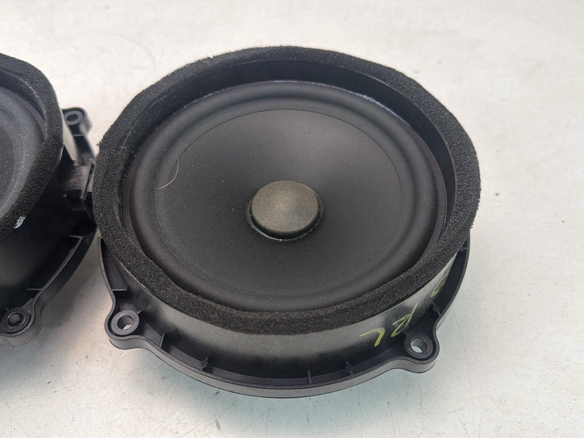 2010-2013 Land Rover Range Rover Rear Lh & Rh Door Speakers BH22-18808-EA OEM