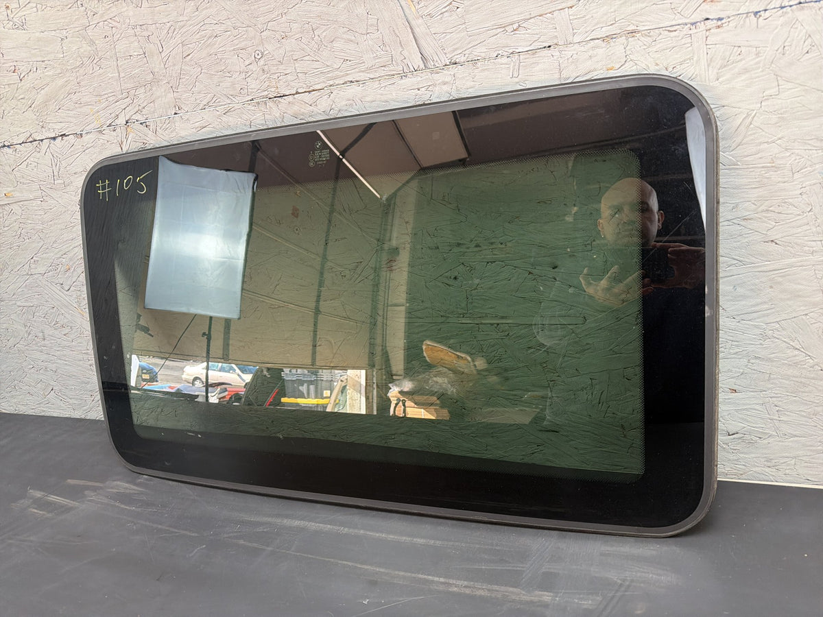 2007-2011 BMW 335i xDrive Sunroof Sun Roof Glass 7145439-A OEM