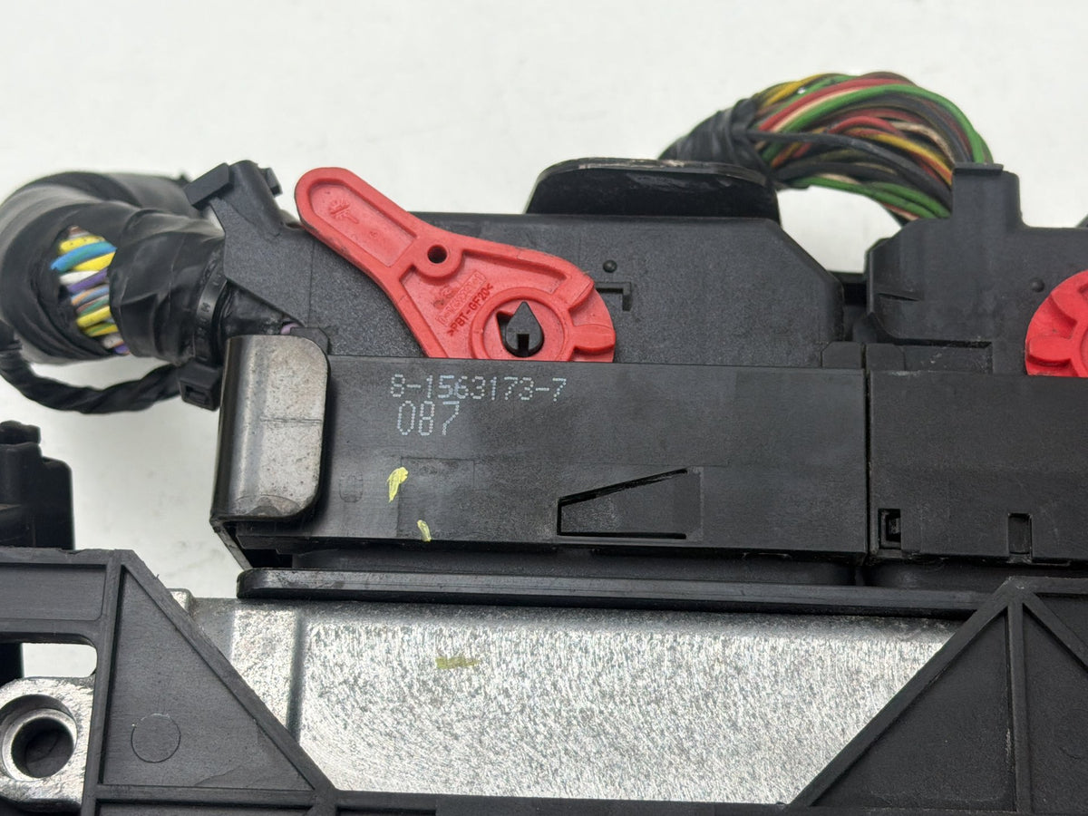 2010-2012 Land Rover Range Rover L322 Engine Control Module Cooling Fan ECU OEM