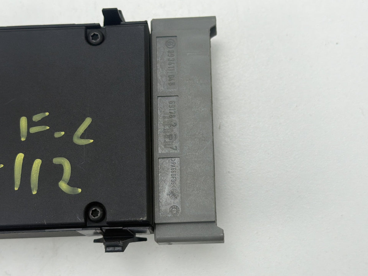 2014-2020 Maserati Quattroporte Front Left Side Seat Switch 09341104B OEM