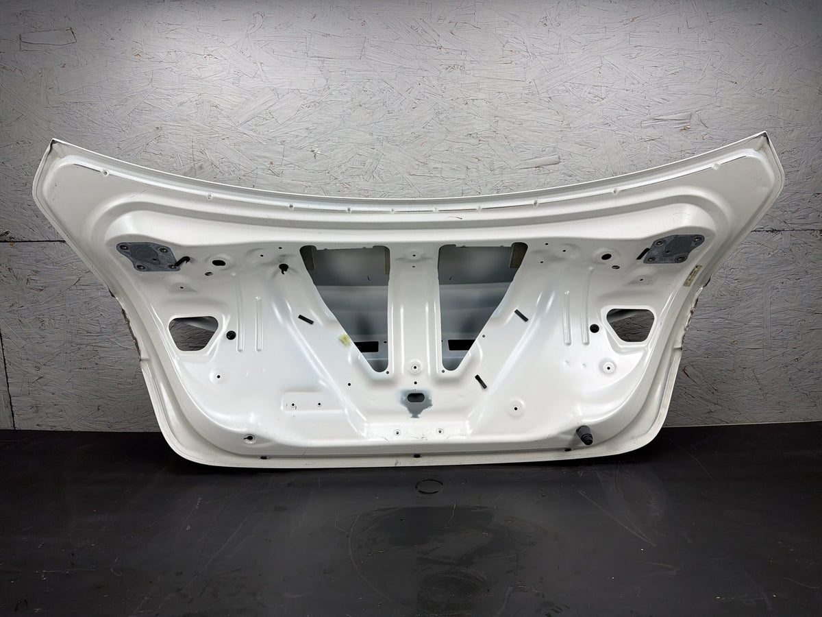 2014-2017 Maserati Ghibli Rear Trunk Lid Deck Lid Tailgate Panel 670008304 OEM