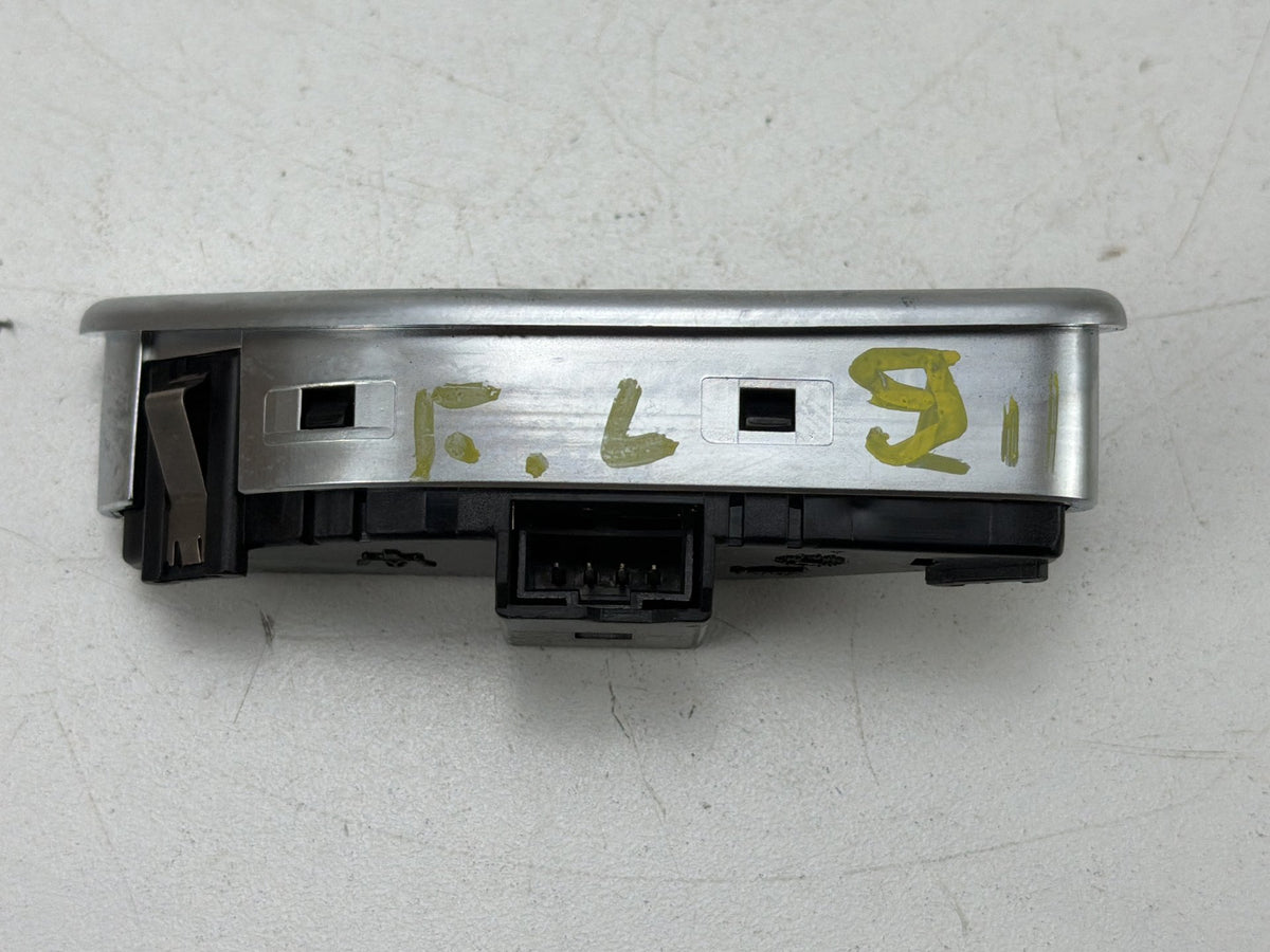 2014-2020 Maserati Ghibli M157 Front Left Driver Side Seat Memory Switch OEM
