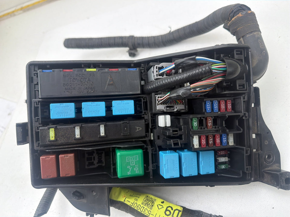 2006-2013 Lexus IS250 Engine Fuse Relay Box Junction Module 89211-53010 OEM