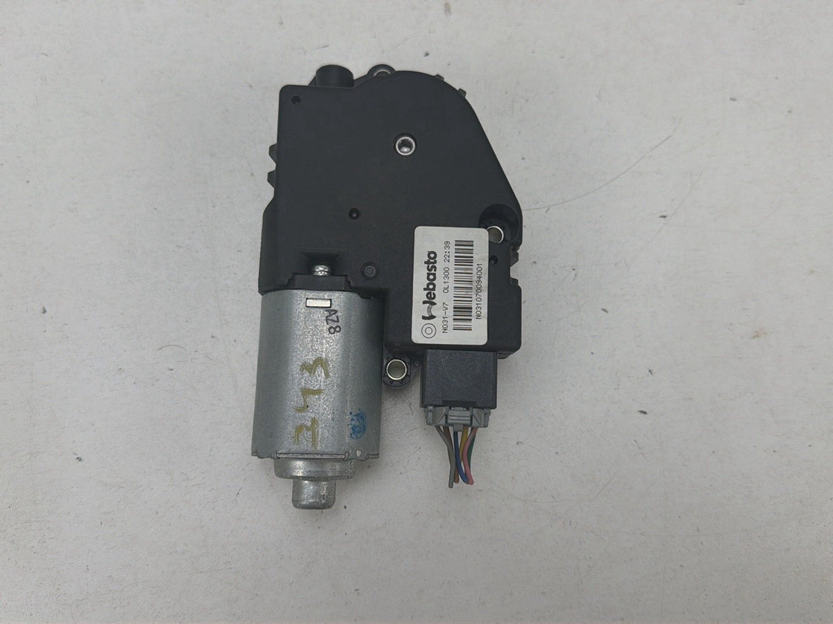 2009-2013 Infiniti G37 Sun Roof Motor N031070094001 OEM