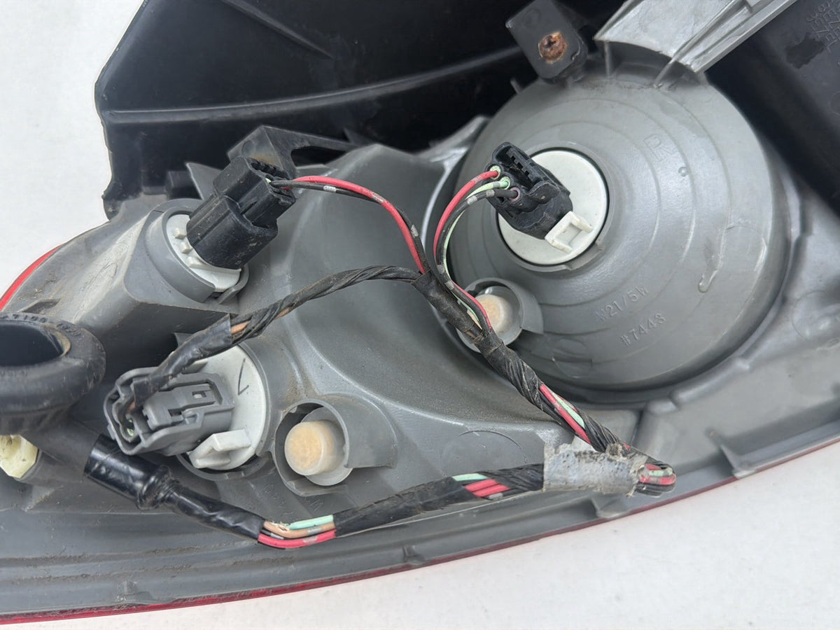 2010-2012 Acura RDX Right Side Outer Tail Light Quarter Panel Mounted OEM